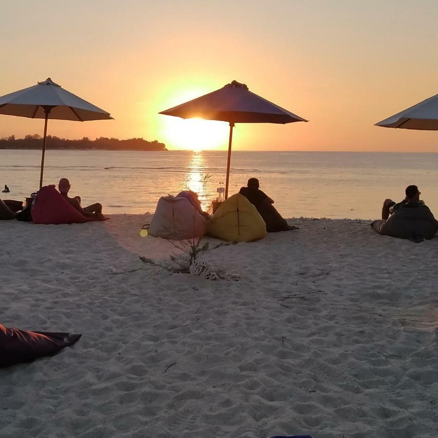 Sunset Beach Bungalow กิลิเมโน ภายนอก รูปภาพ