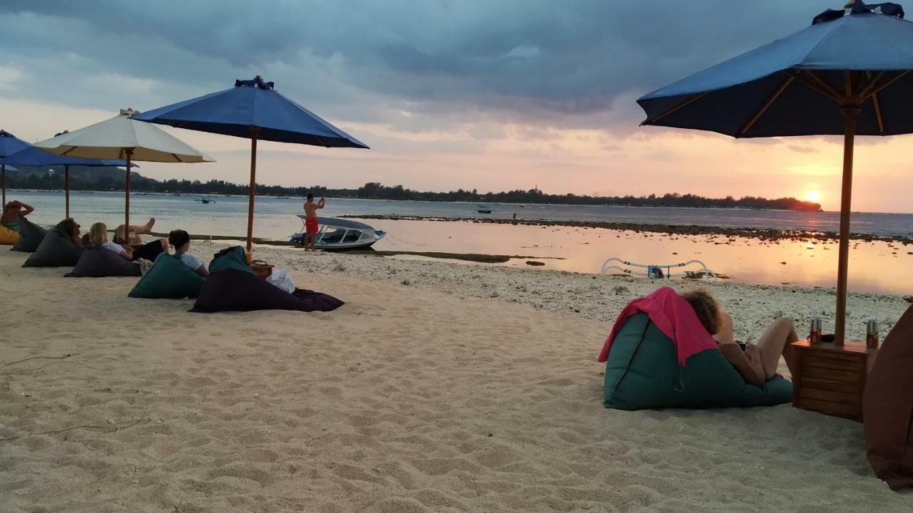 Sunset Beach Bungalow กิลิเมโน ภายนอก รูปภาพ